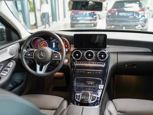 Mercedes-Benz C 180