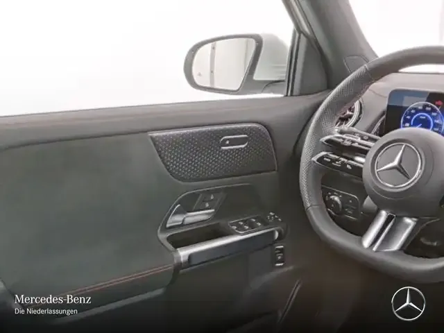 Mercedes-Benz EQB 250