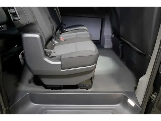 Volkswagen T7 Transporter