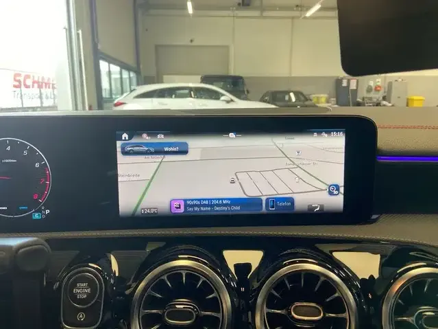 Mercedes-Benz CLA 180