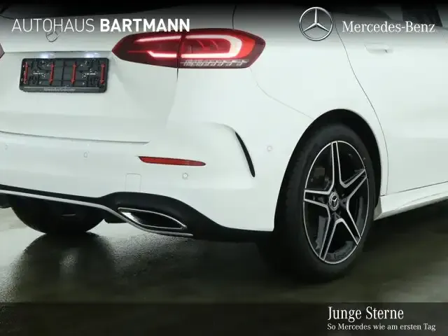 Mercedes-Benz B 200