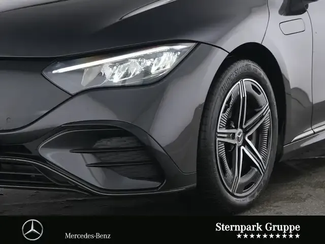 Mercedes-Benz EQE 300