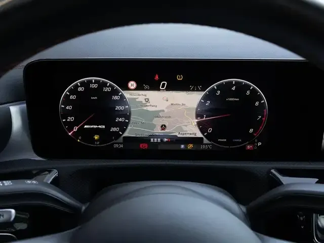 Mercedes-Benz CLA 35 AMG
