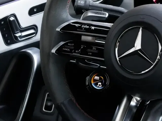 Mercedes-Benz CLA 35 AMG