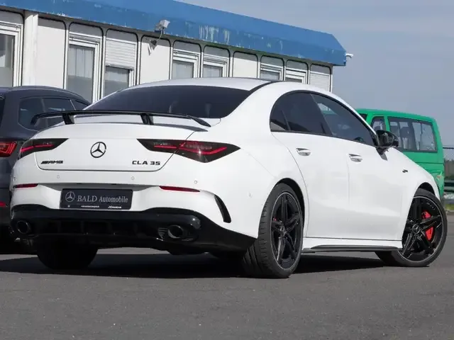 Mercedes-Benz CLA 35 AMG