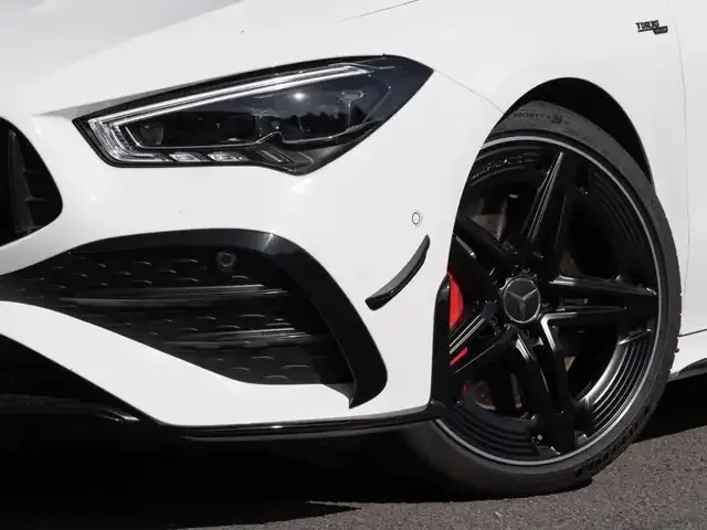 Mercedes-Benz CLA 35 AMG
