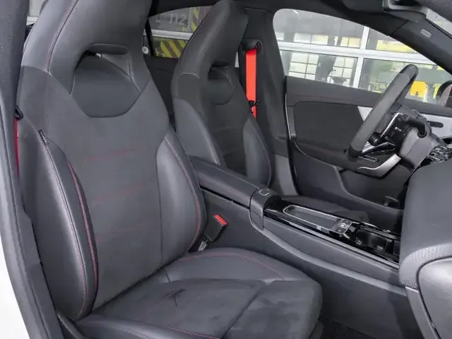 Mercedes-Benz CLA 35 AMG