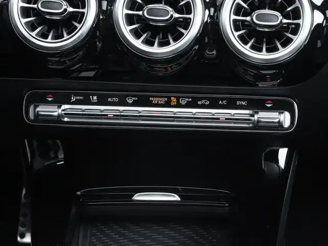 Mercedes-Benz CLA 35 AMG