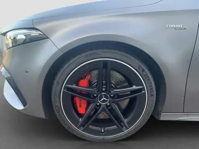 Mercedes-Benz A 45 AMG