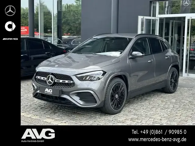 Mercedes-Benz GLA 200