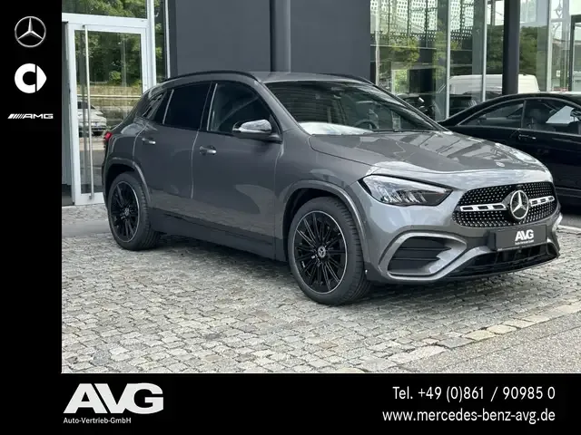 Mercedes-Benz GLA 200