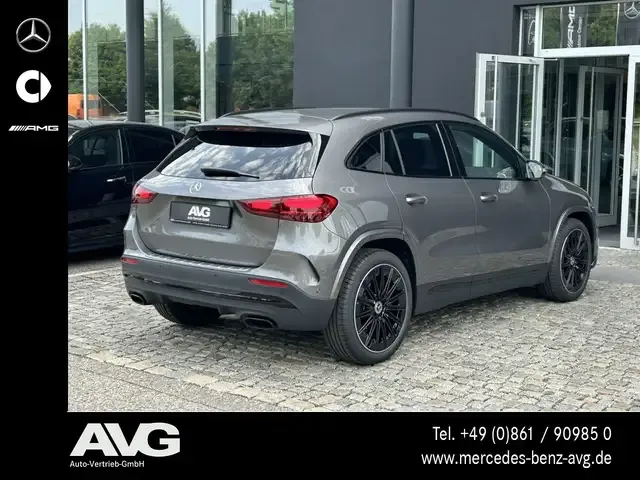 Mercedes-Benz GLA 200