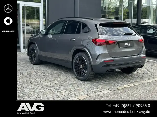 Mercedes-Benz GLA 200