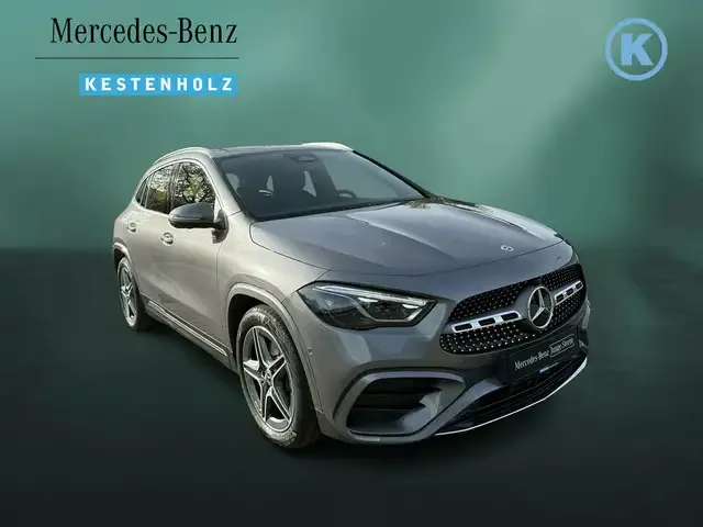 Mercedes-Benz GLA 220