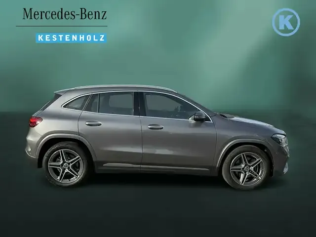 Mercedes-Benz GLA 220