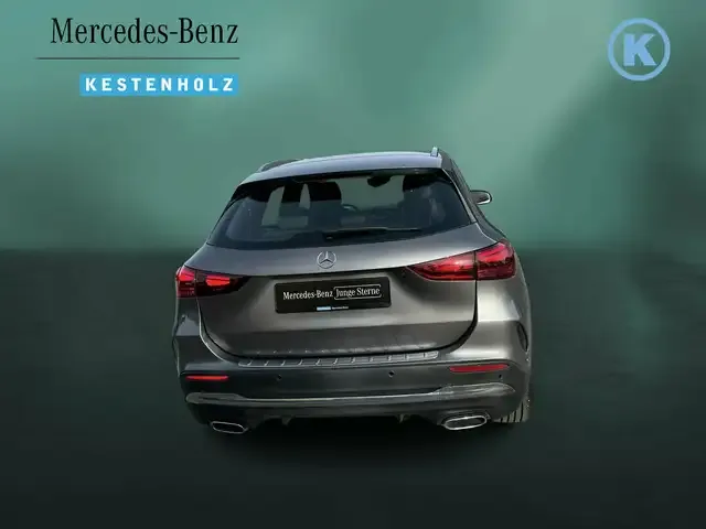 Mercedes-Benz GLA 220
