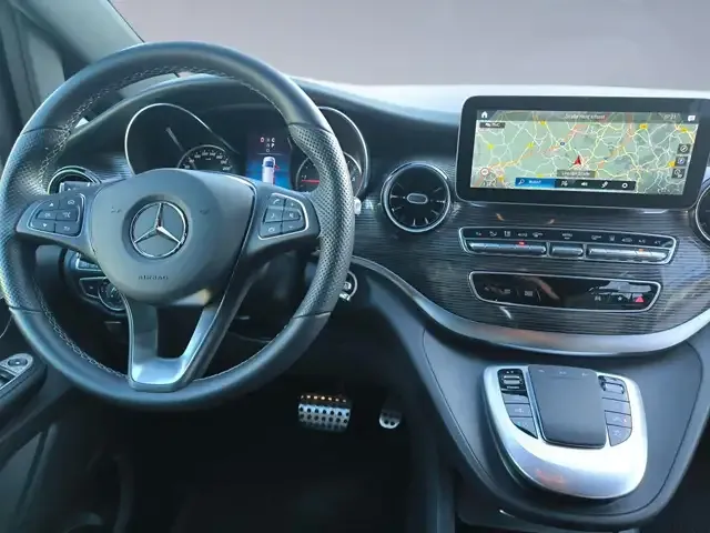 Mercedes-Benz V 250