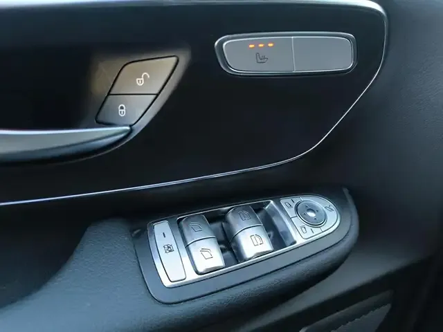 Mercedes-Benz V 250