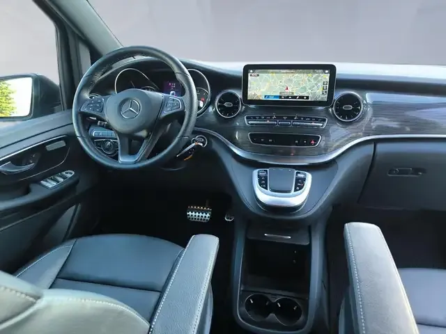 Mercedes-Benz V 250