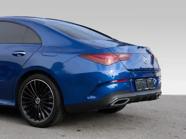 Mercedes-Benz CLA 200