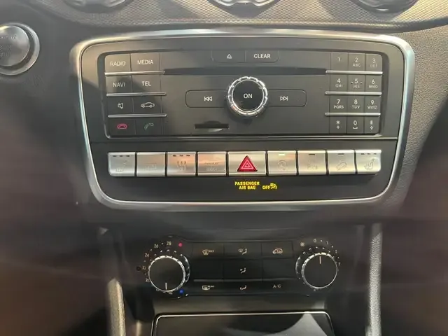 Mercedes-Benz GLA 220