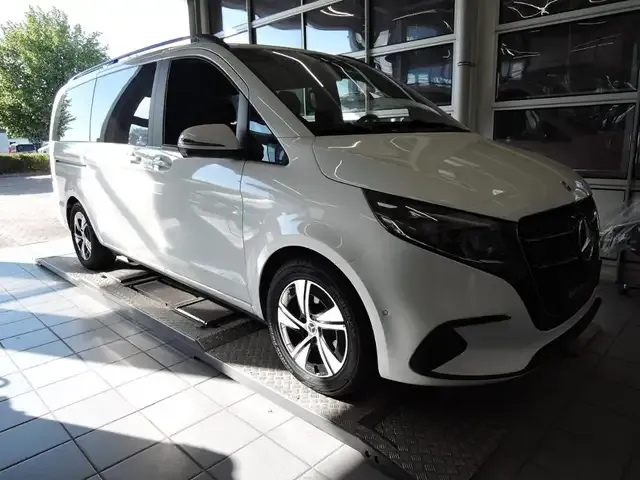 Mercedes-Benz V 250