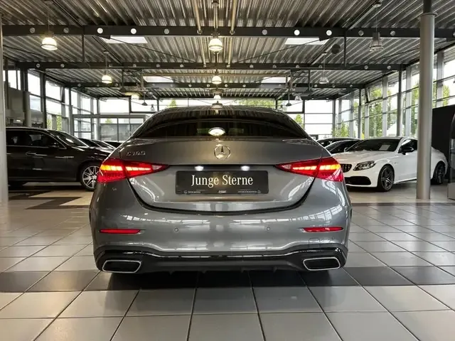 Mercedes-Benz C 180