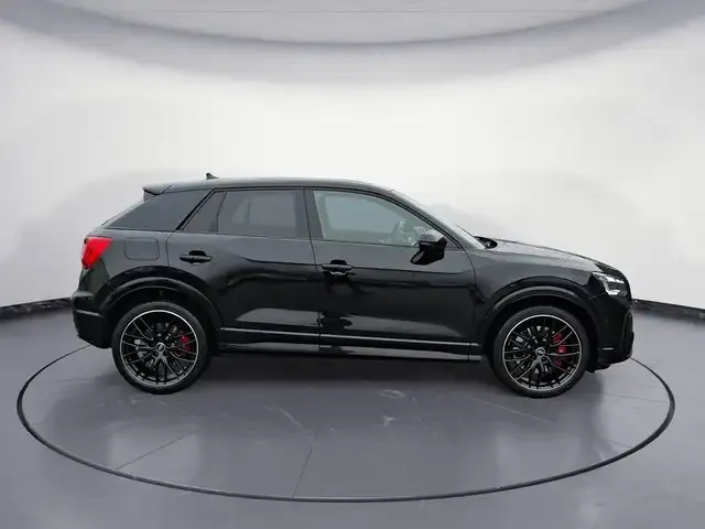 Audi SQ2