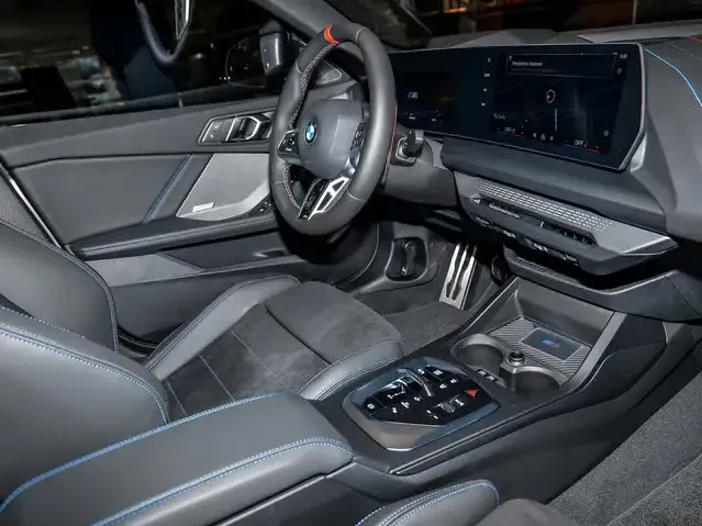 BMW 235