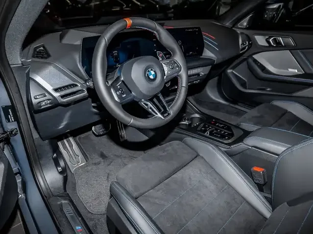 BMW 235