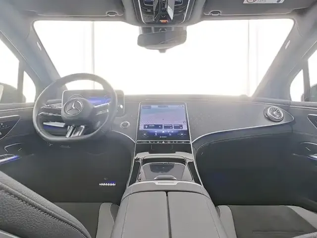 Mercedes-Benz EQE SUV