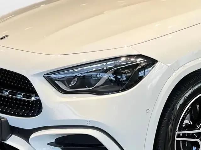 Mercedes-Benz GLA 200