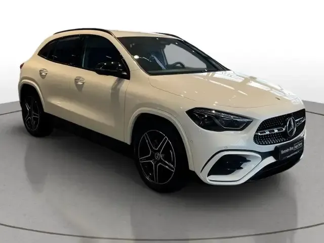 Mercedes-Benz GLA 200