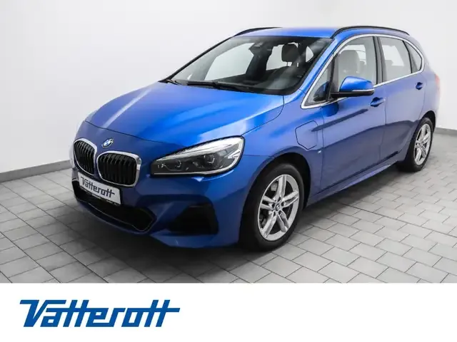 BMW 225