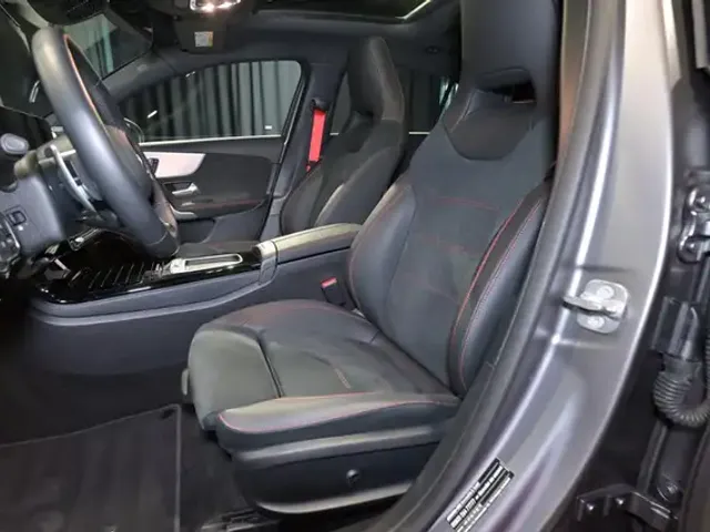 Mercedes-Benz A 35 AMG