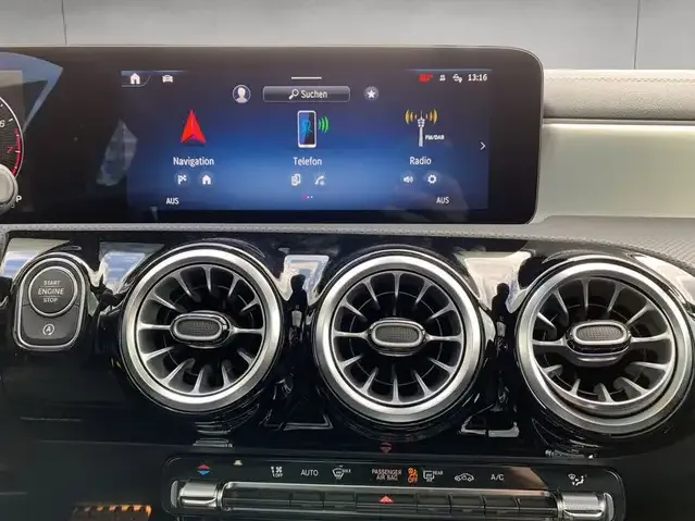 Mercedes-Benz CLA 220