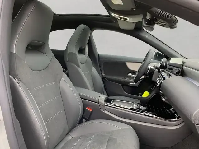 Mercedes-Benz CLA 220