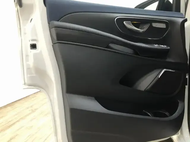 Mercedes-Benz EQV 300