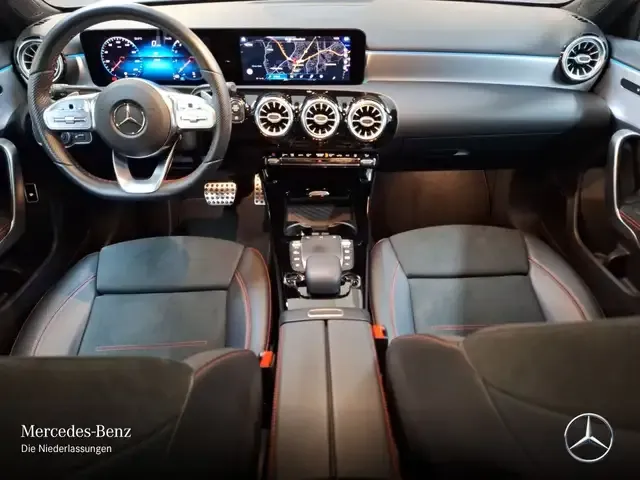 Mercedes-Benz A 220