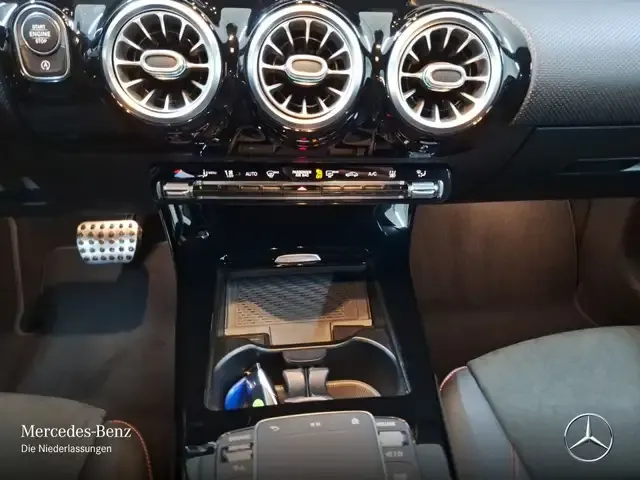 Mercedes-Benz A 220