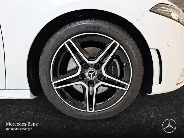 Mercedes-Benz A 220
