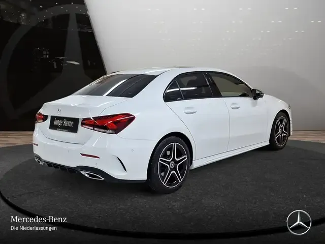 Mercedes-Benz A 220