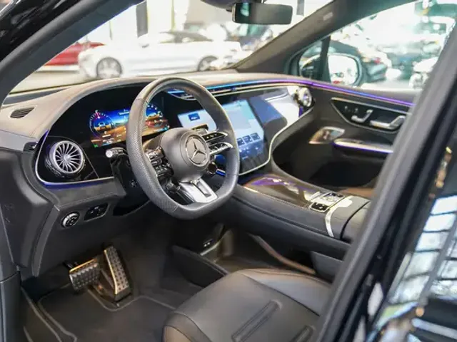 Mercedes-Benz EQE 43