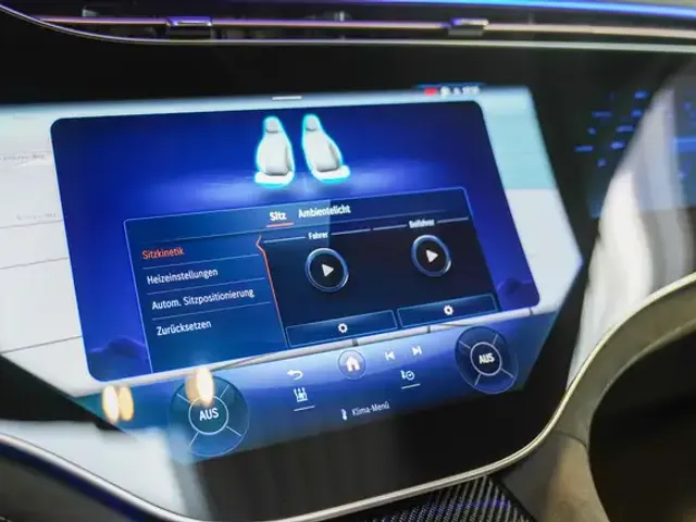 Mercedes-Benz EQE 43