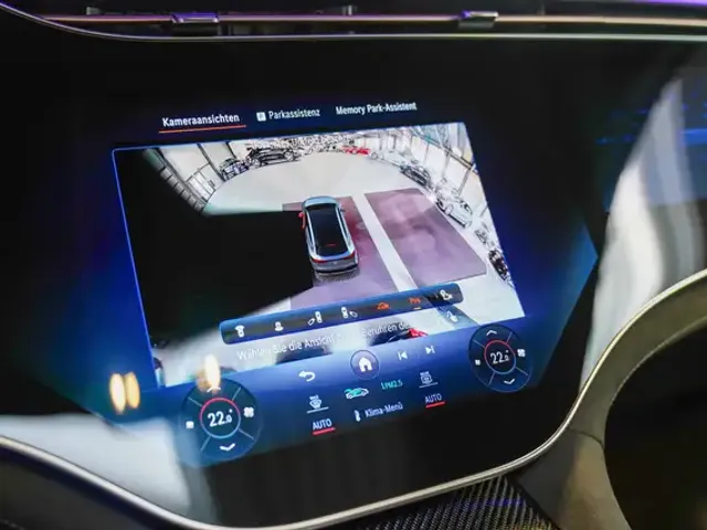 Mercedes-Benz EQE 43