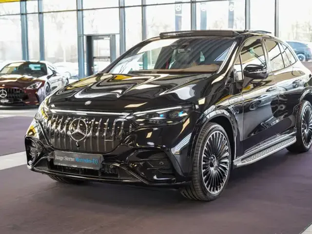 Mercedes-Benz EQE 43