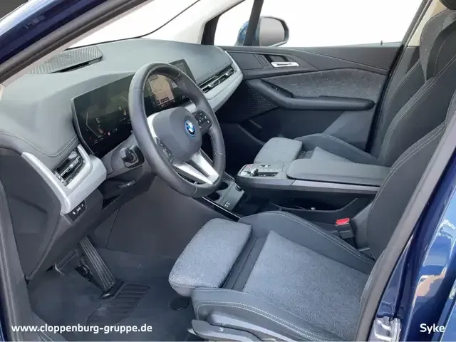 BMW 225