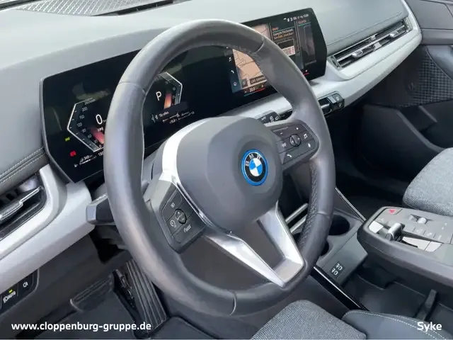 BMW 225