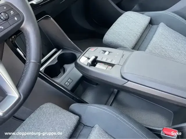BMW 225