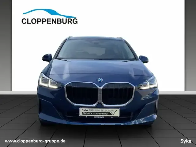 BMW 225